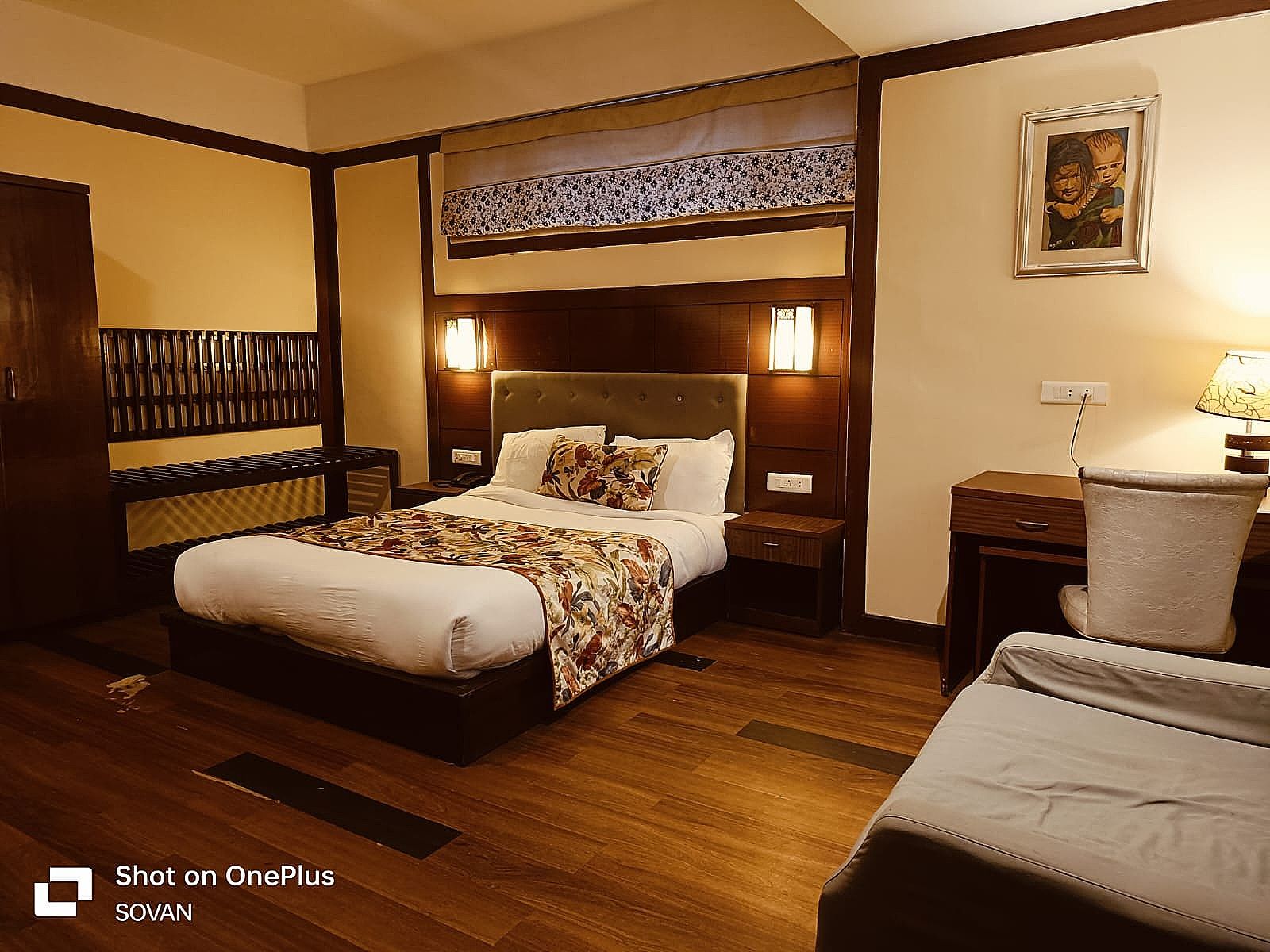 Golden Crescent Resort & Spa, Gangtok Deluxe Room 5