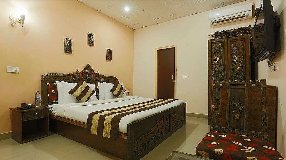 Hotel Green Lotus Deluxe Room 13