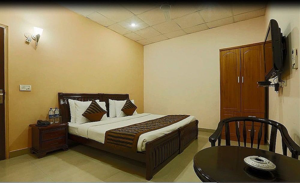 Hotel Green Lotus Deluxe Room 8