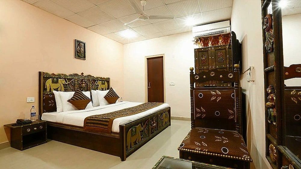 Hotel Green Lotus Deluxe Room 12