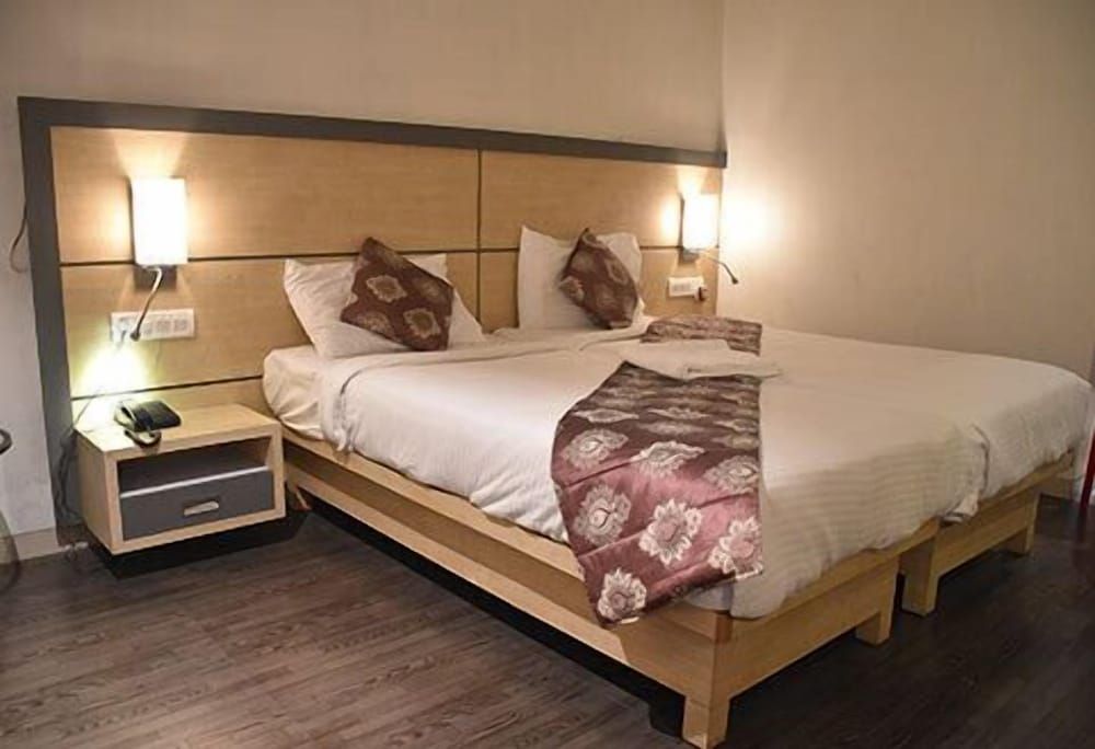 South Coast Hotel Executive Room 5