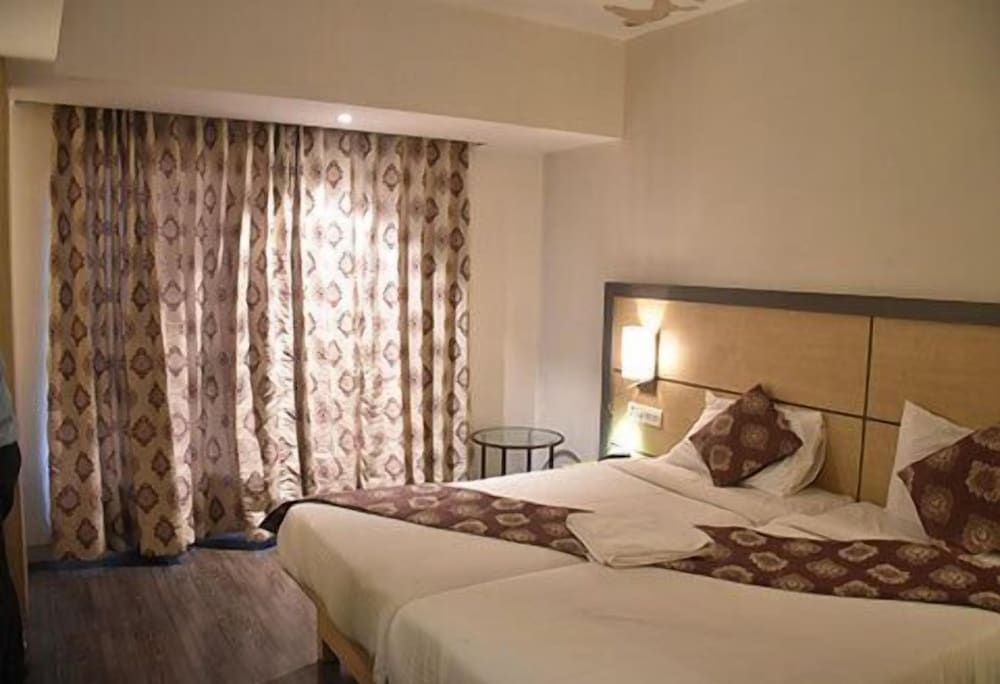 South Coast Hotel Executive Room 2