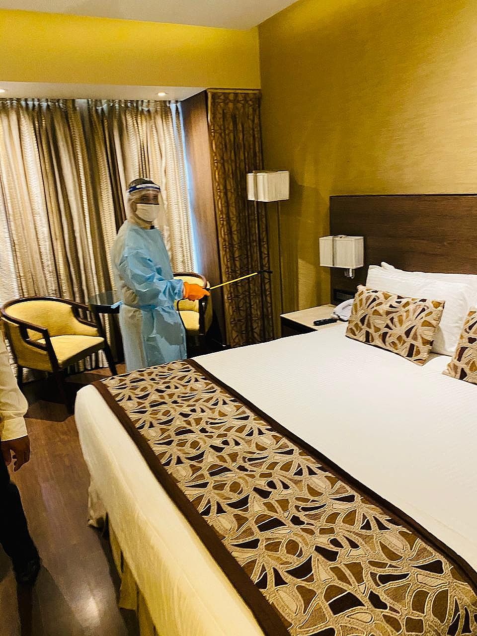 Vrisa Deluxe Room 10