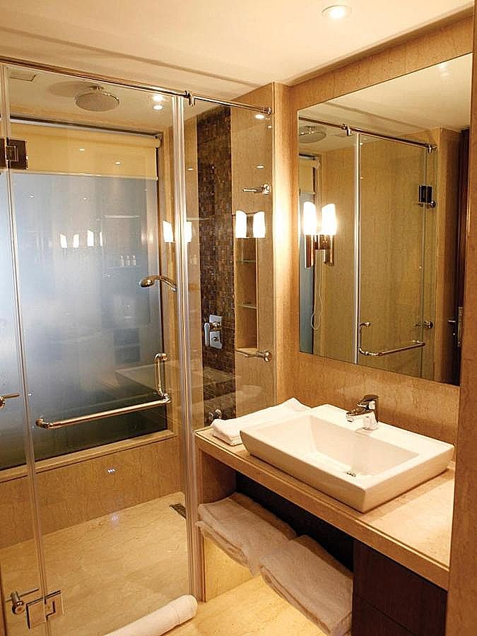 Vrisa Deluxe Room 14