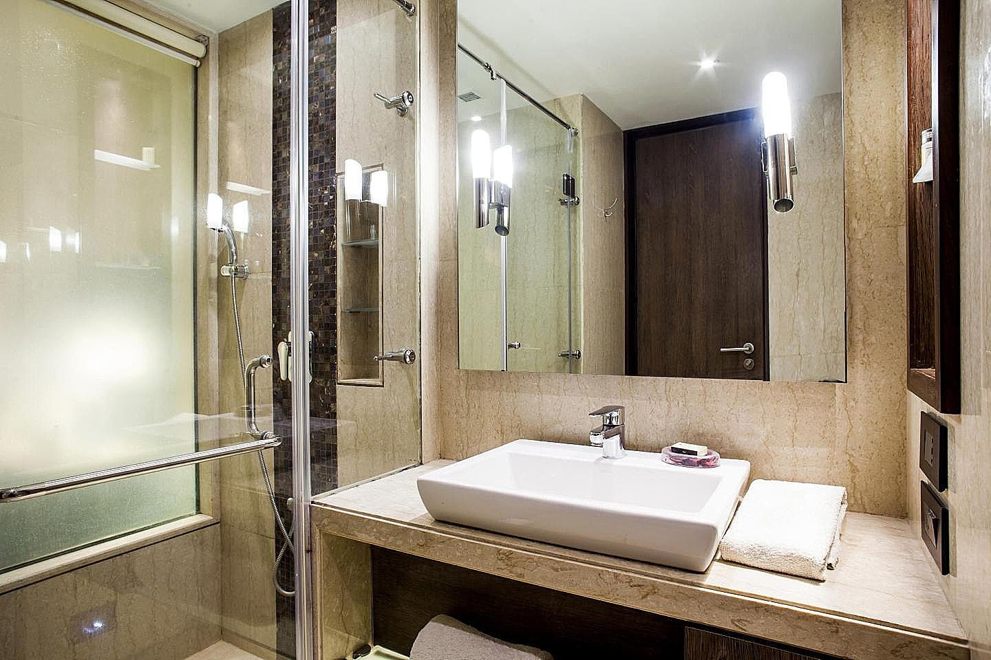 Vrisa Deluxe Room 15
