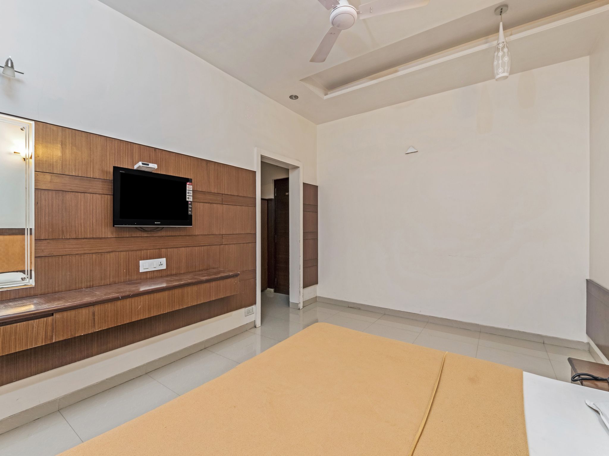 Hotel Mandai Palace Double Bed NON AC Room 10