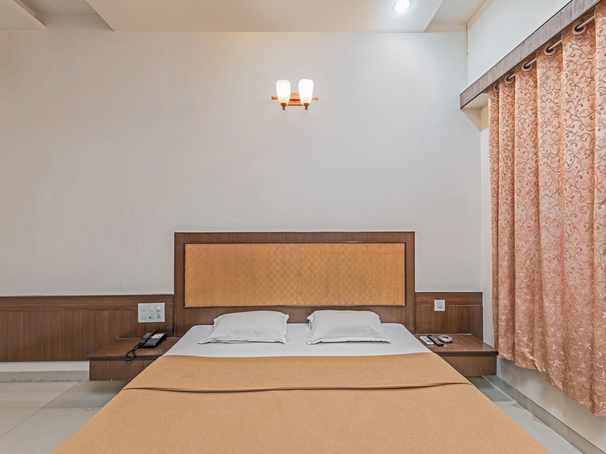 Hotel Mandai Palace Double Bed NON AC Room 5