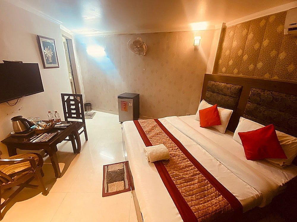 Red Blu Deluxe Room 10