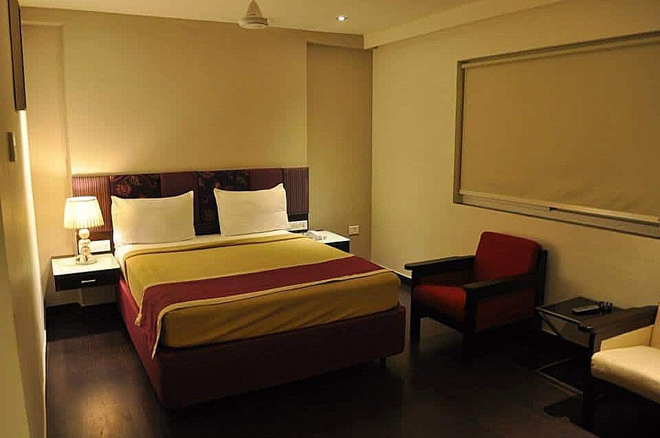 undefined M5 Hotel 5