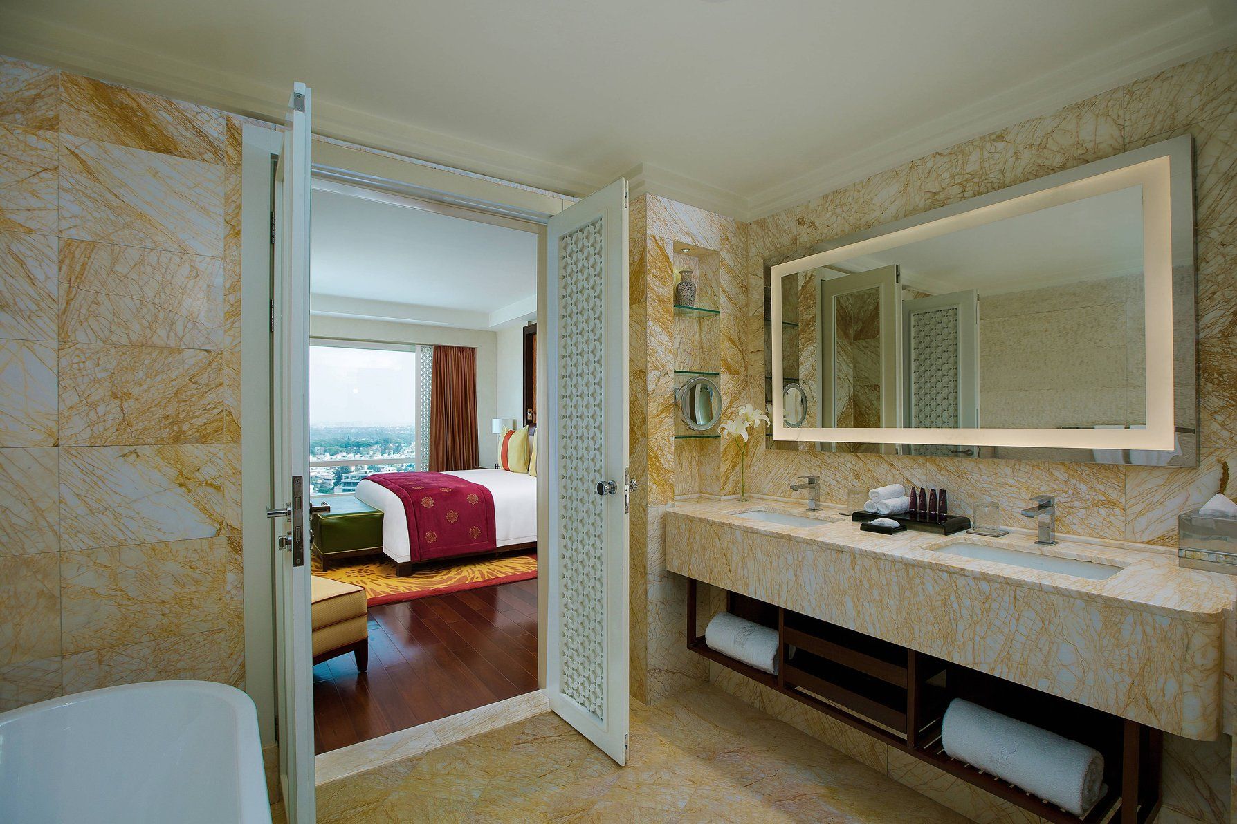 Panorama Suite Bathroom