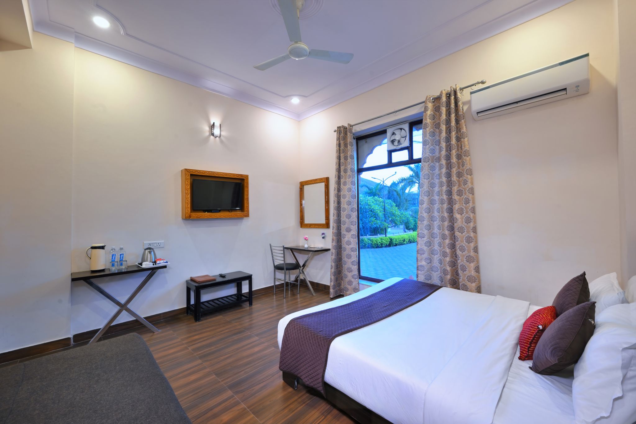 Ranthambhore National Resort Deluxe Room 2