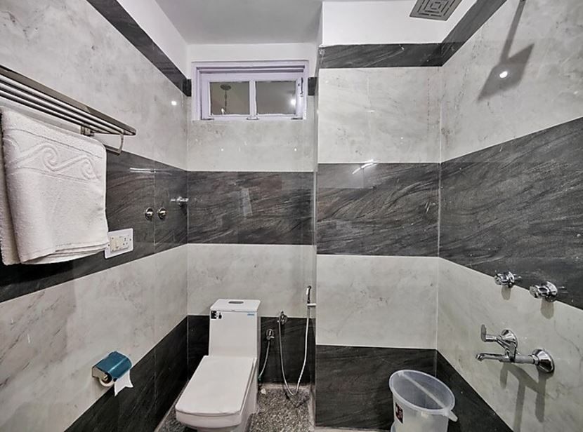 Celebriti By London Vista Hotels Deluxe Room Mountain View 6