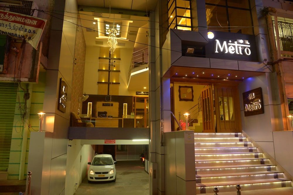 undefined Metro Hotel 7