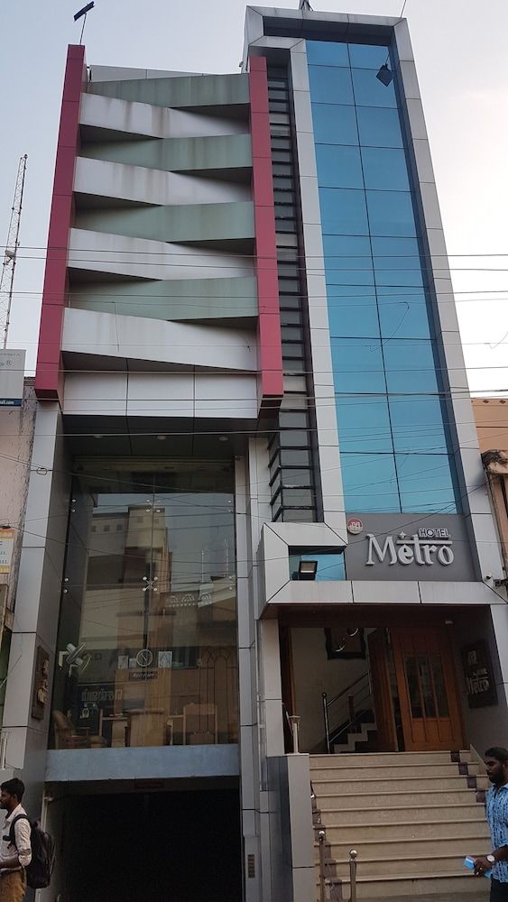undefined Metro Hotel 6