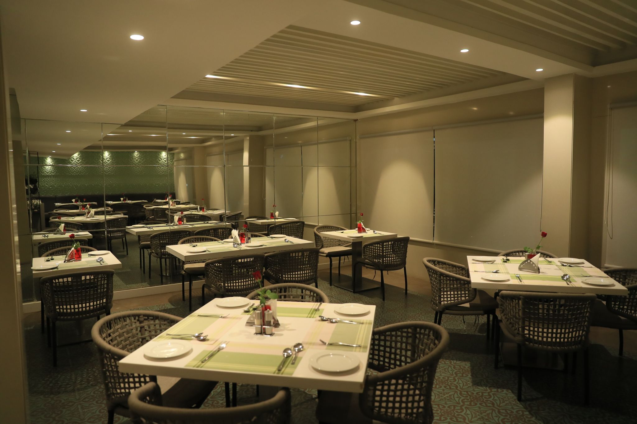 Food & Dining