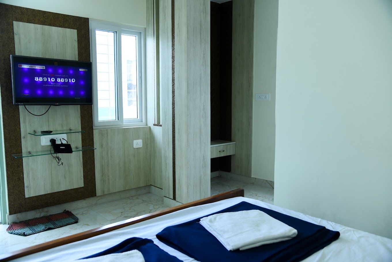 TRIPLE BED NON AC