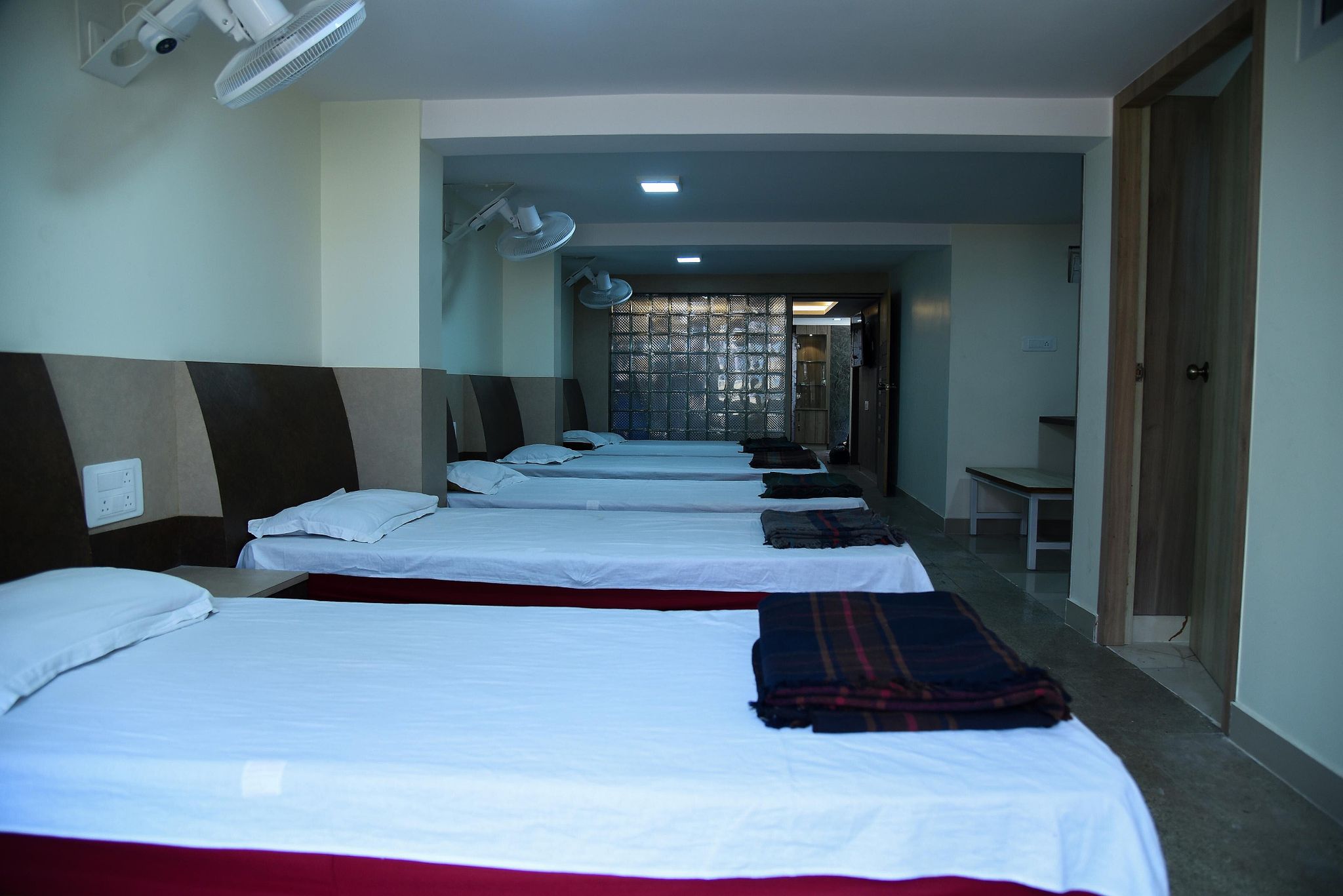 TRIPLE BED NON AC