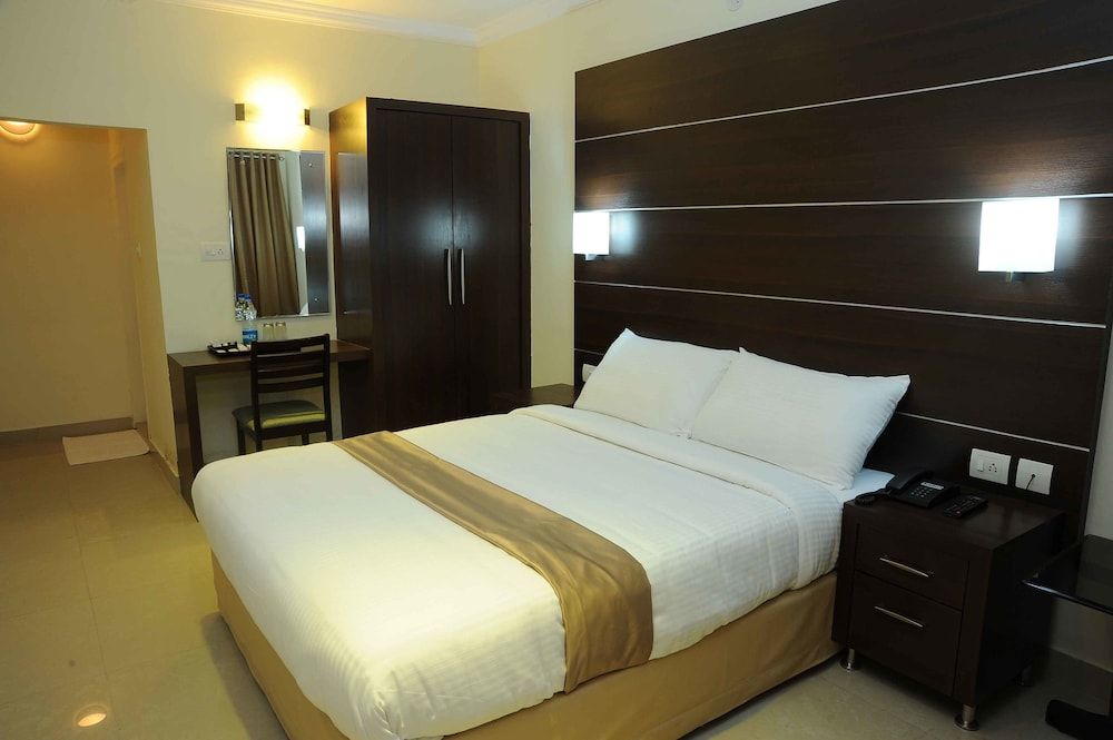 Castle International Pride (A/C) 6