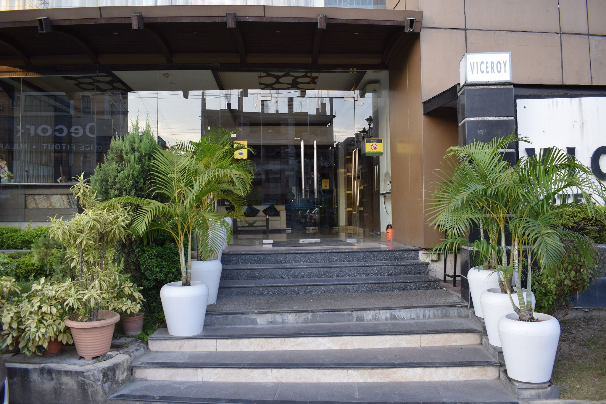 undefined Viceroy Boutique Hotel 6