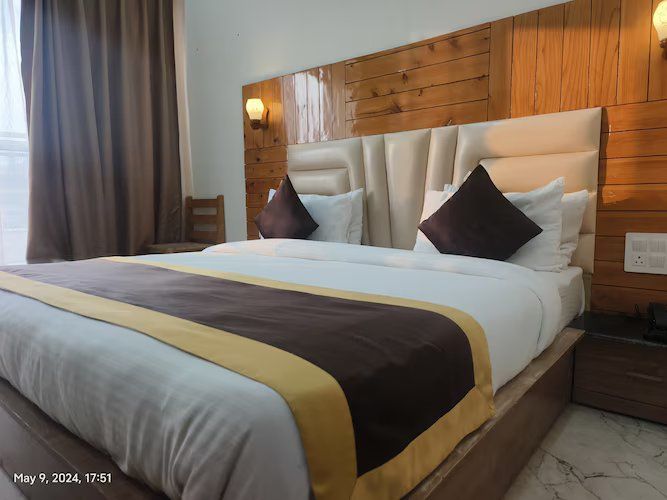 Deluxe Room With Valley View