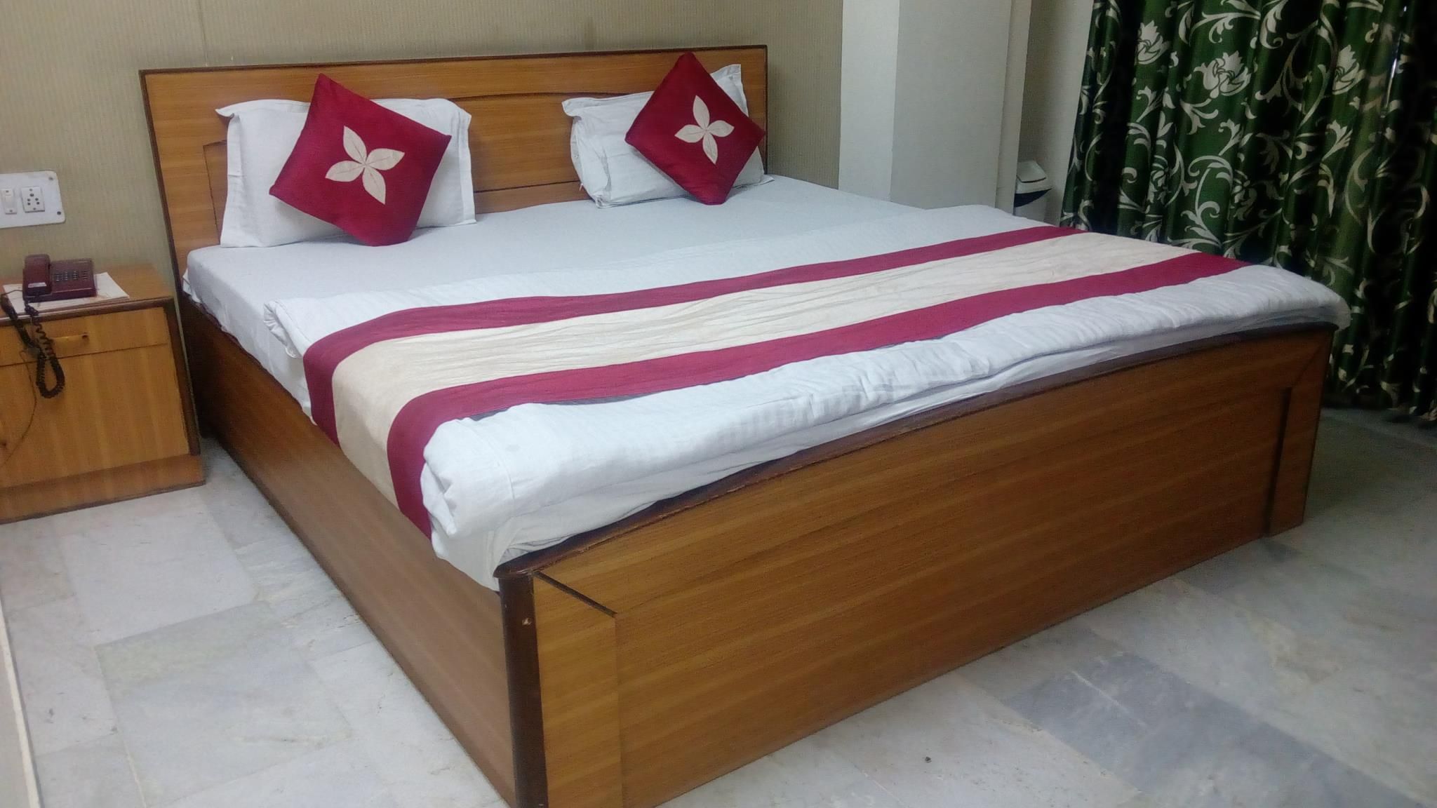 Royal Deluxe  Dublule Room