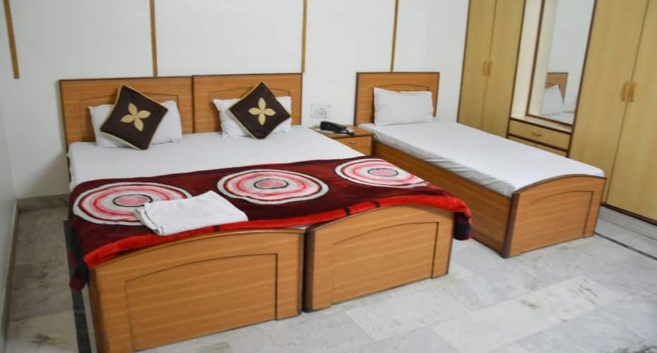Deluxe Triple Bedroom