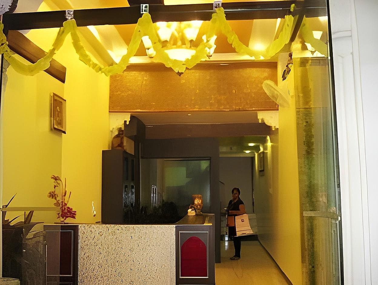 undefined Hotel City Home 10