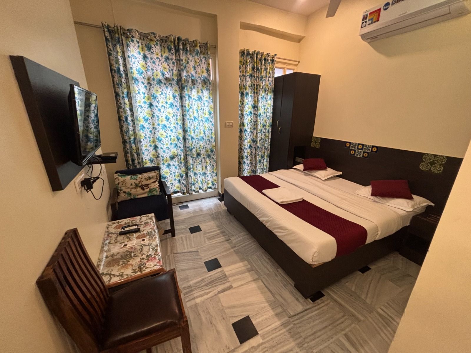 undefined Hotel City Home- A Heritage Hotel 5