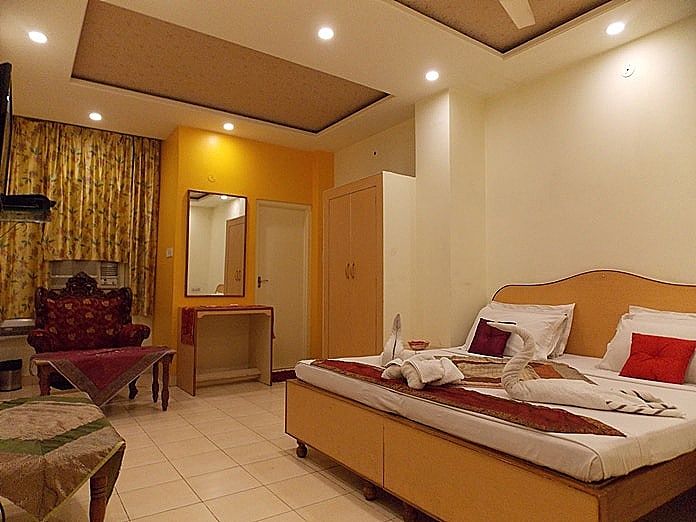 Large Double Room