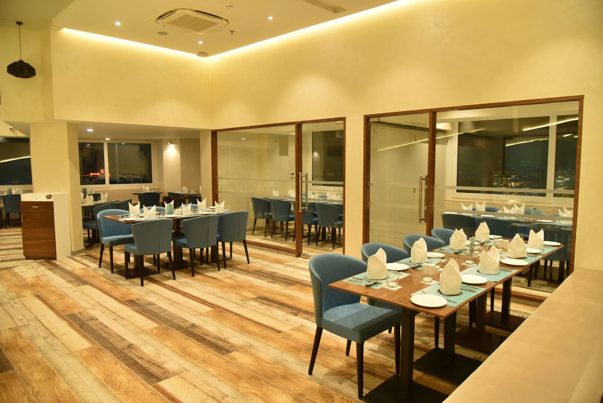 Food & Dining