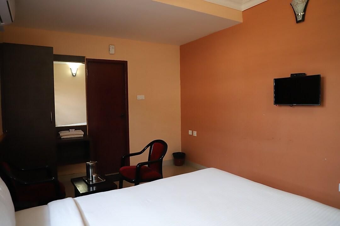 HOTEL NAMASKAR Superior Room AC 6