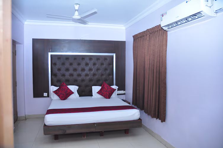 HOTEL NAMASKAR Superior Room AC