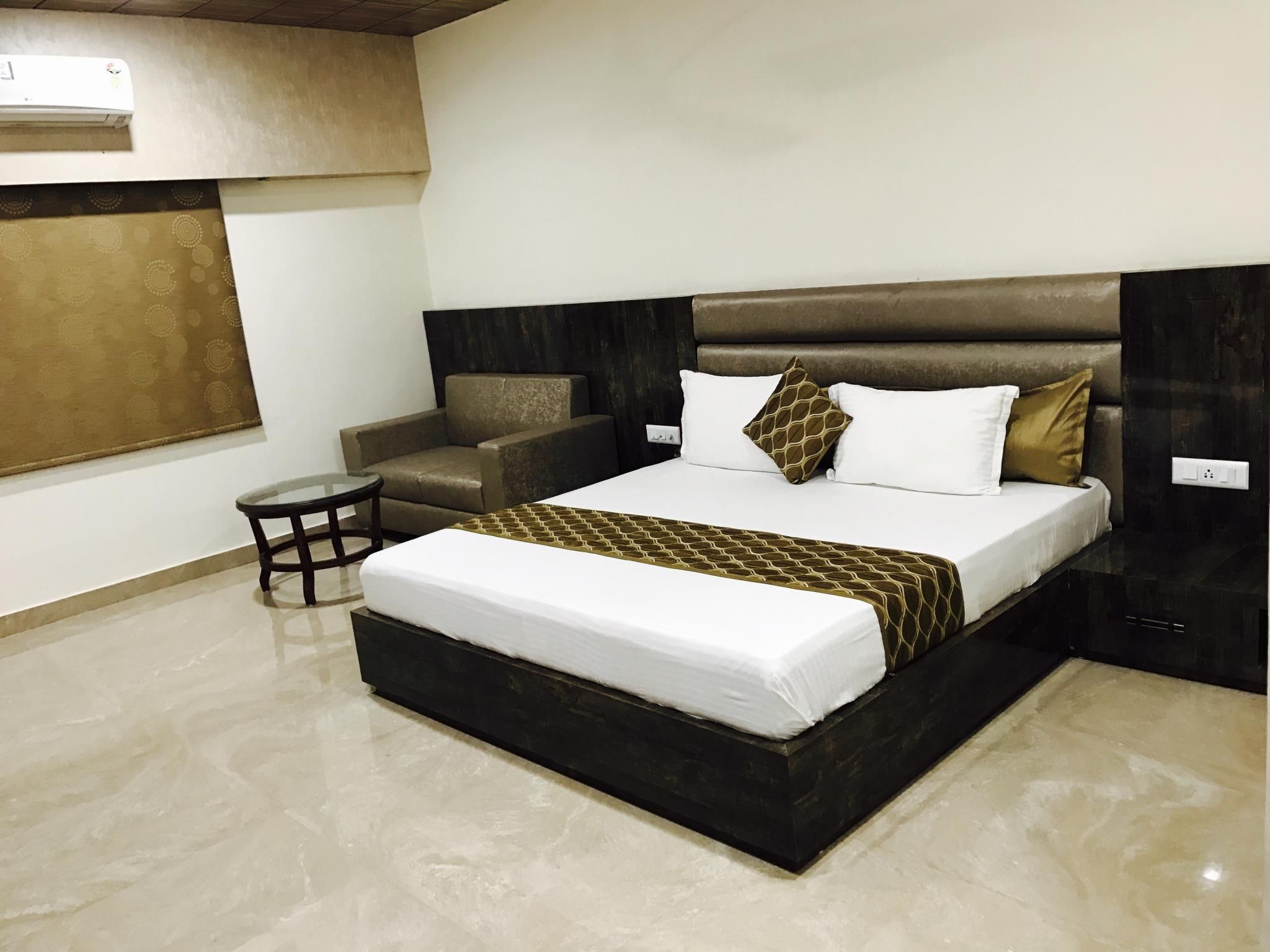 489417_16122700460049946241