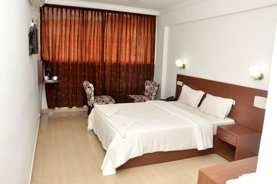 undefined Emporium Hotel 10