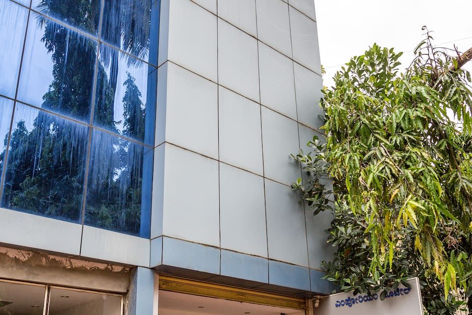 undefined Emporium Hotel 7