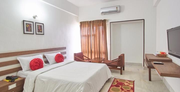 Hotel Navaratna Palace Studio AC 3