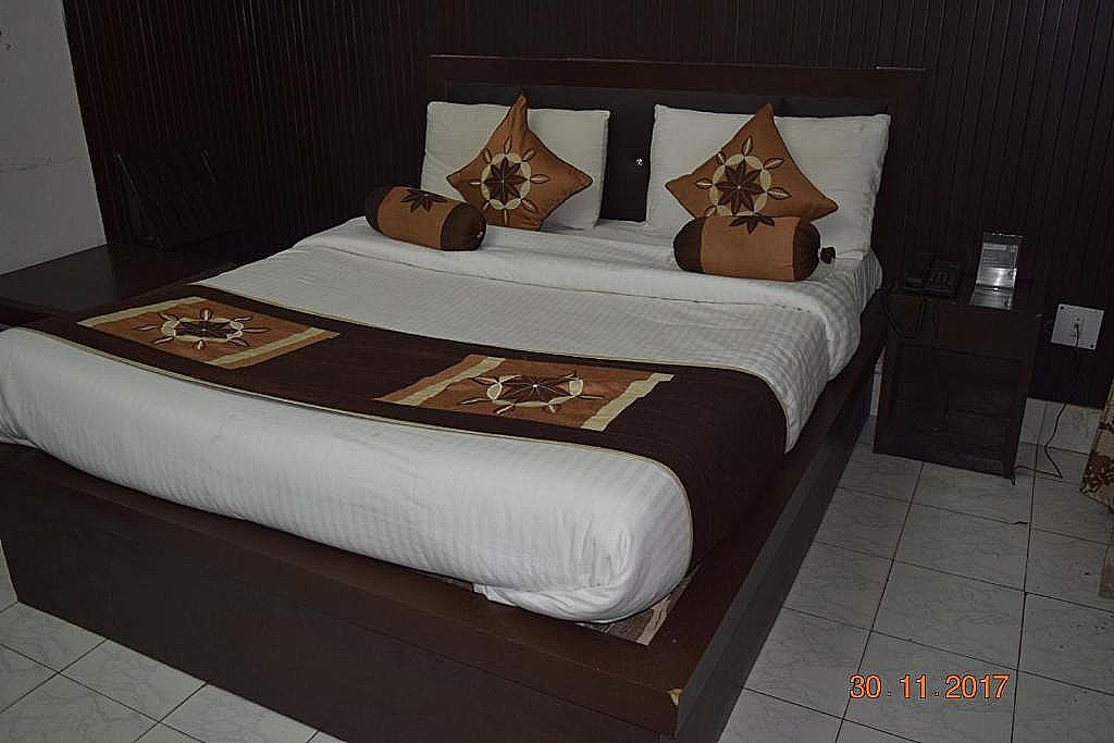 Hotel Trishul By T And M Hotels Standard Double Bed Non AC Room 3