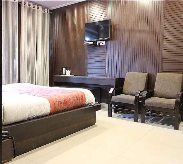 Premium Double Deb A/c room