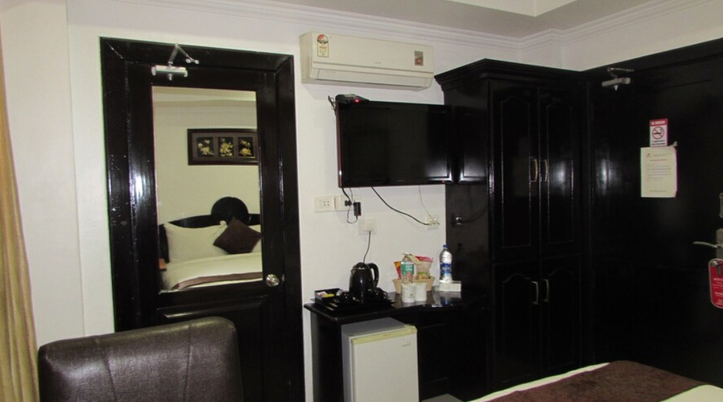 Chothy's Park Deluxe AC 10