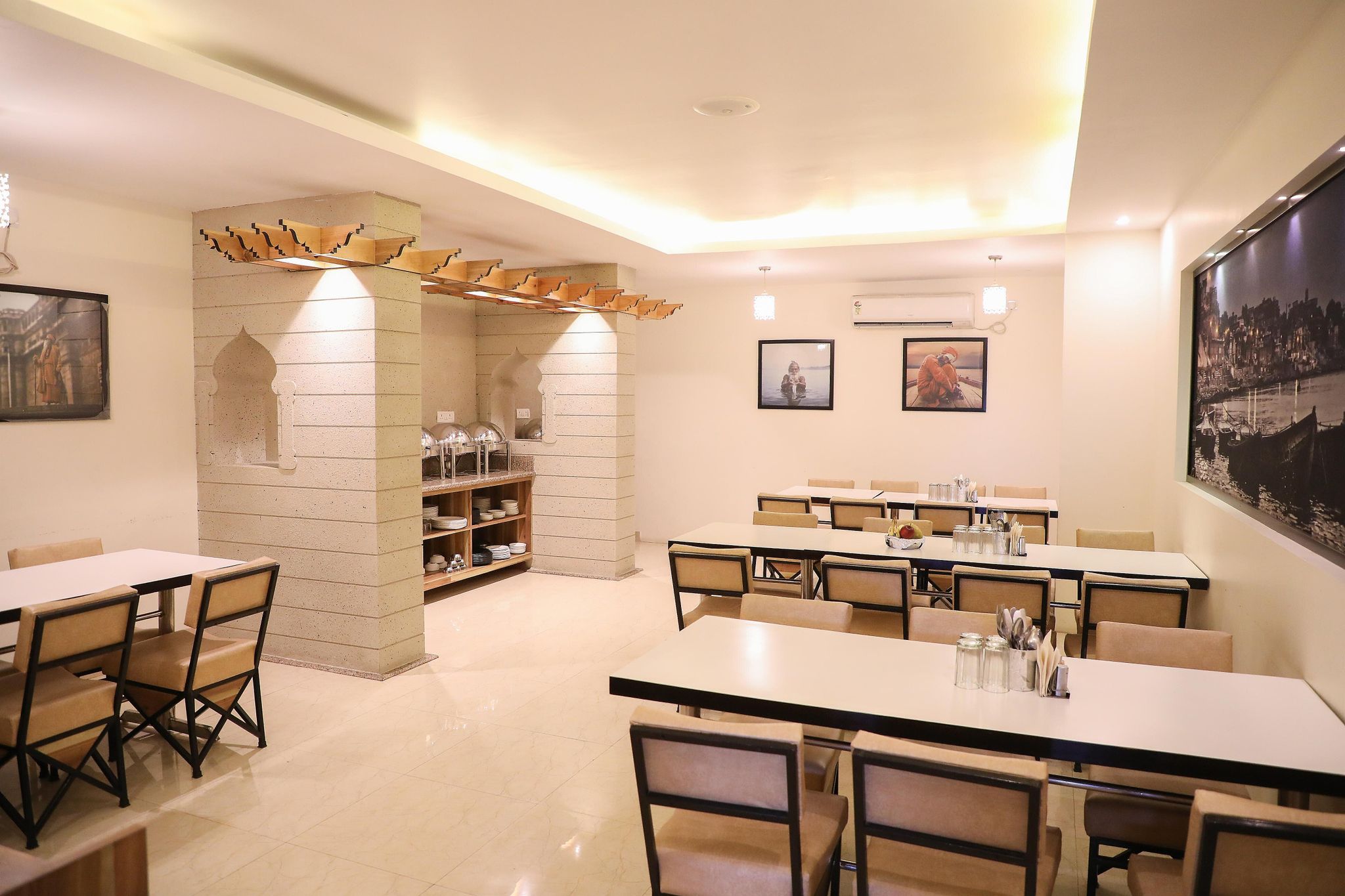 undefined Hotel Dolphin International 5