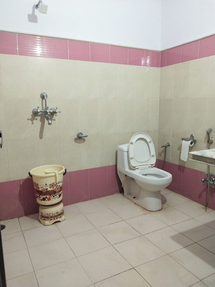 Hotel Sohandeep Deluxe Room 12