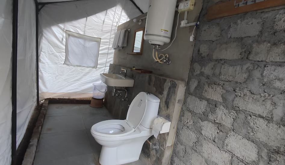 Hail Himalayas Jungle Den 2