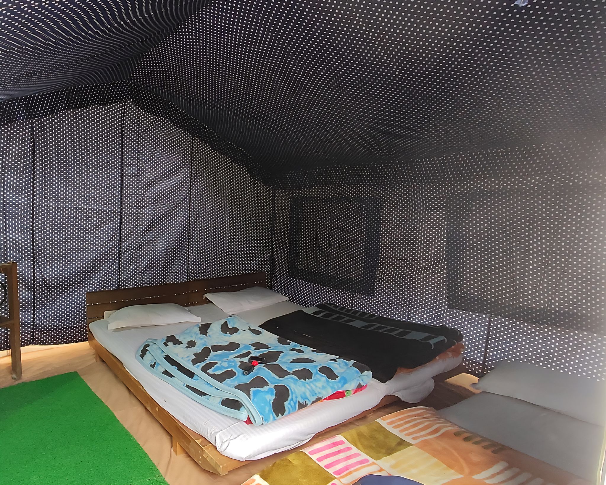 Hail Himalayas Jungle Den