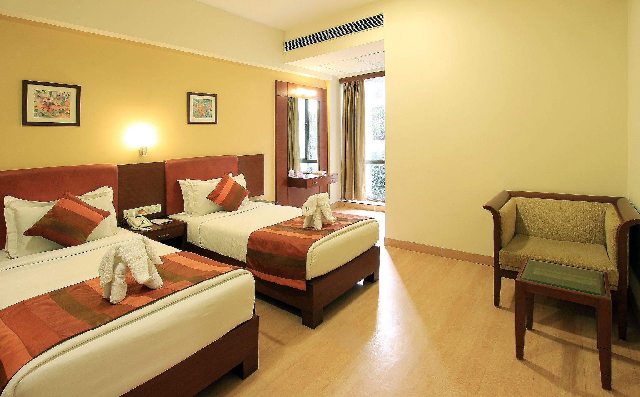 Sona South City Deluxe Room