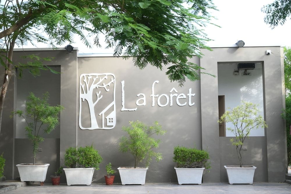 undefined Hotel Chirag 8