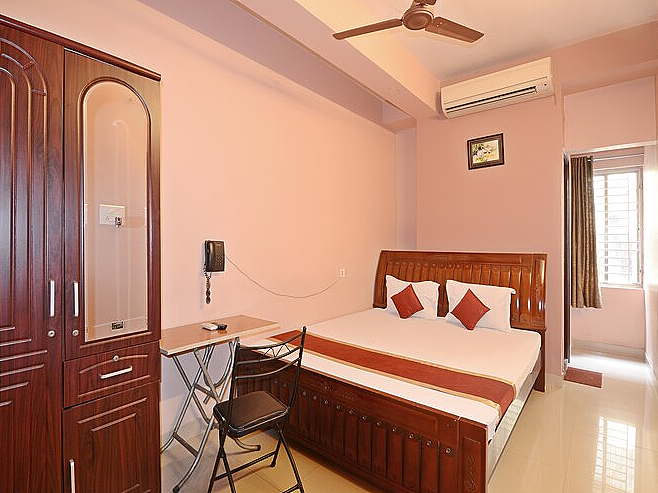 Hotel Avisha AC Double Room  7