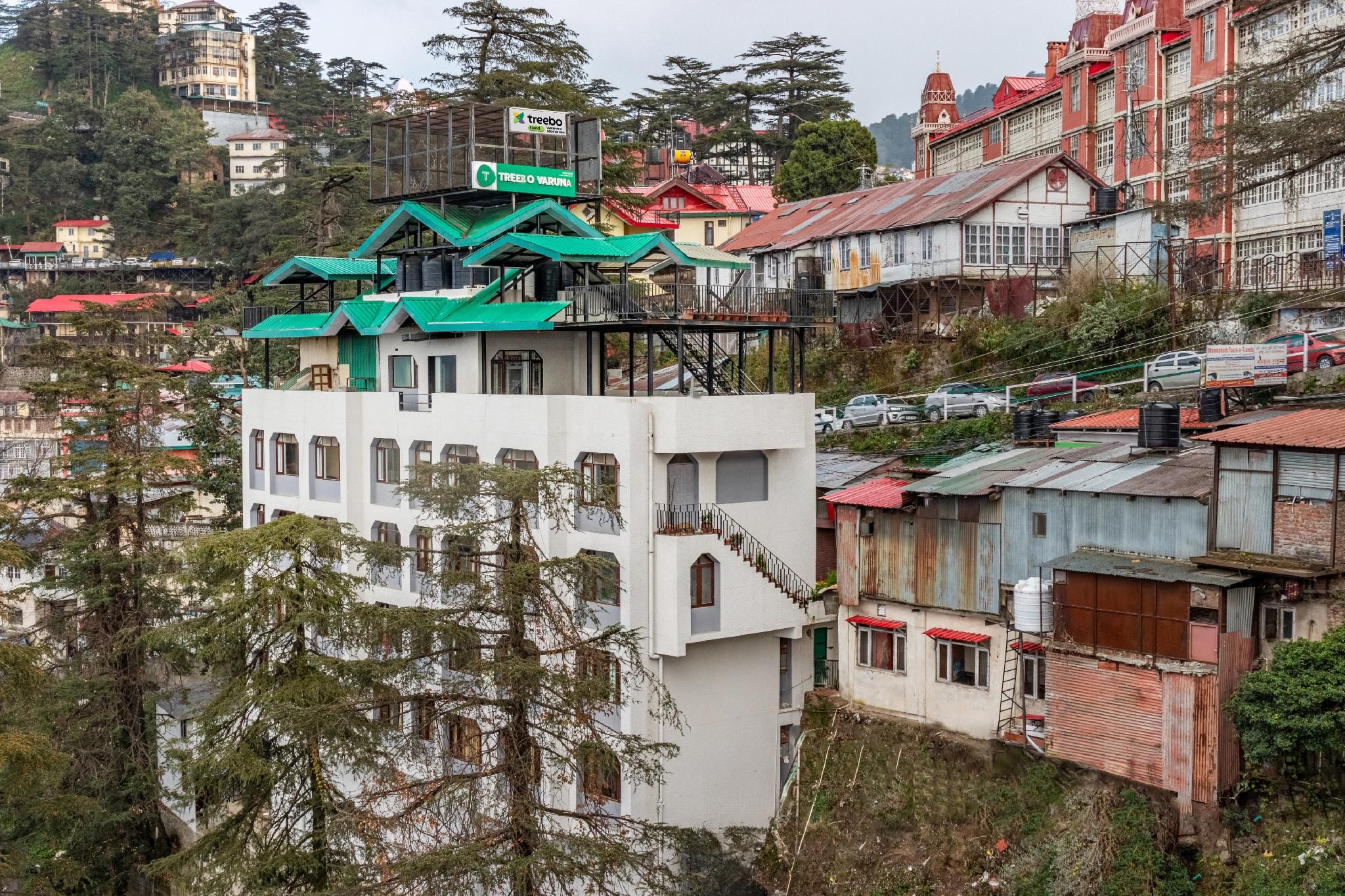 Treebo Varuna With Mountain View