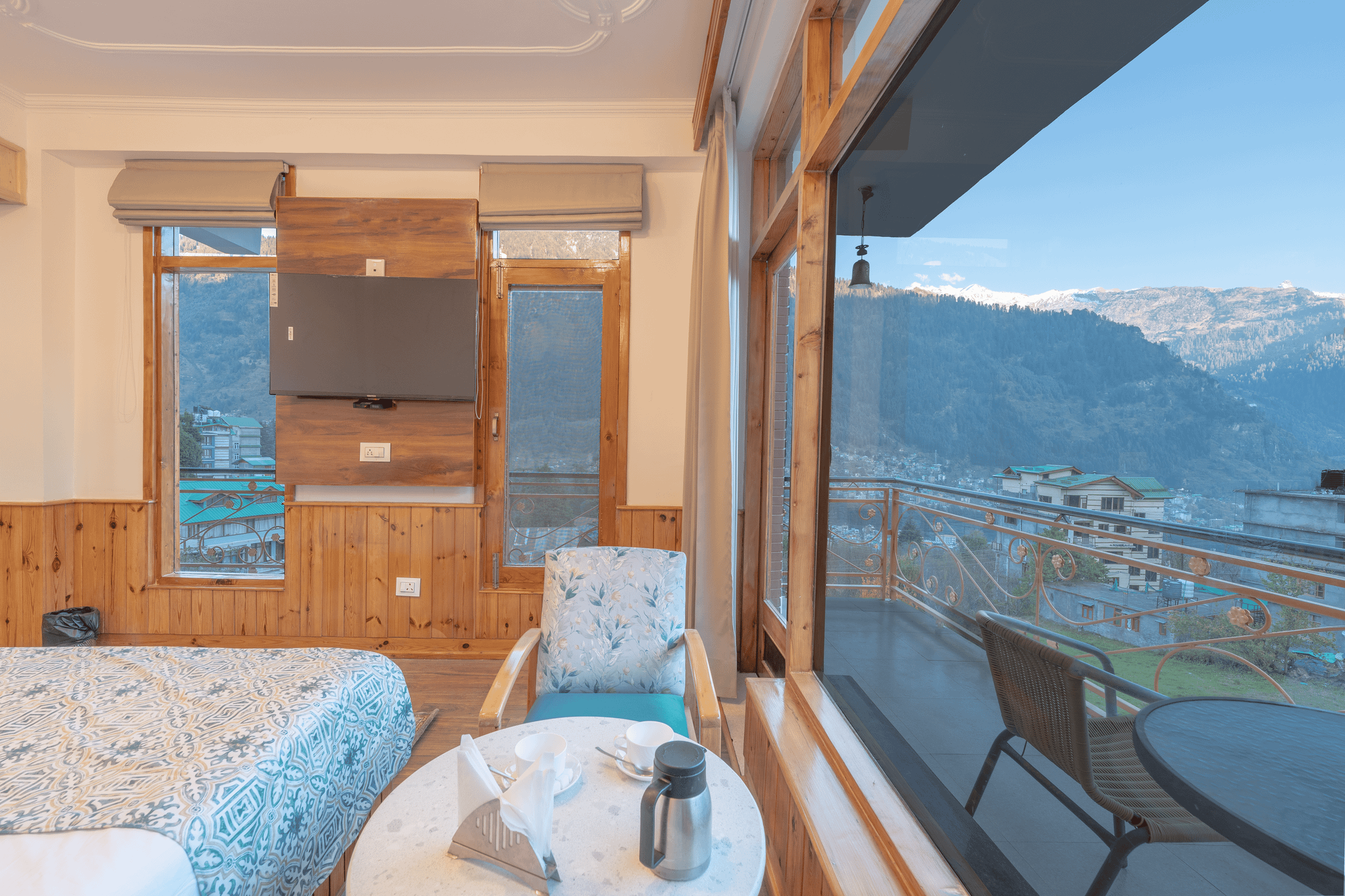 undefined Snow Peak Retreat & Cottages (Centrally Heated - Hill View) 2