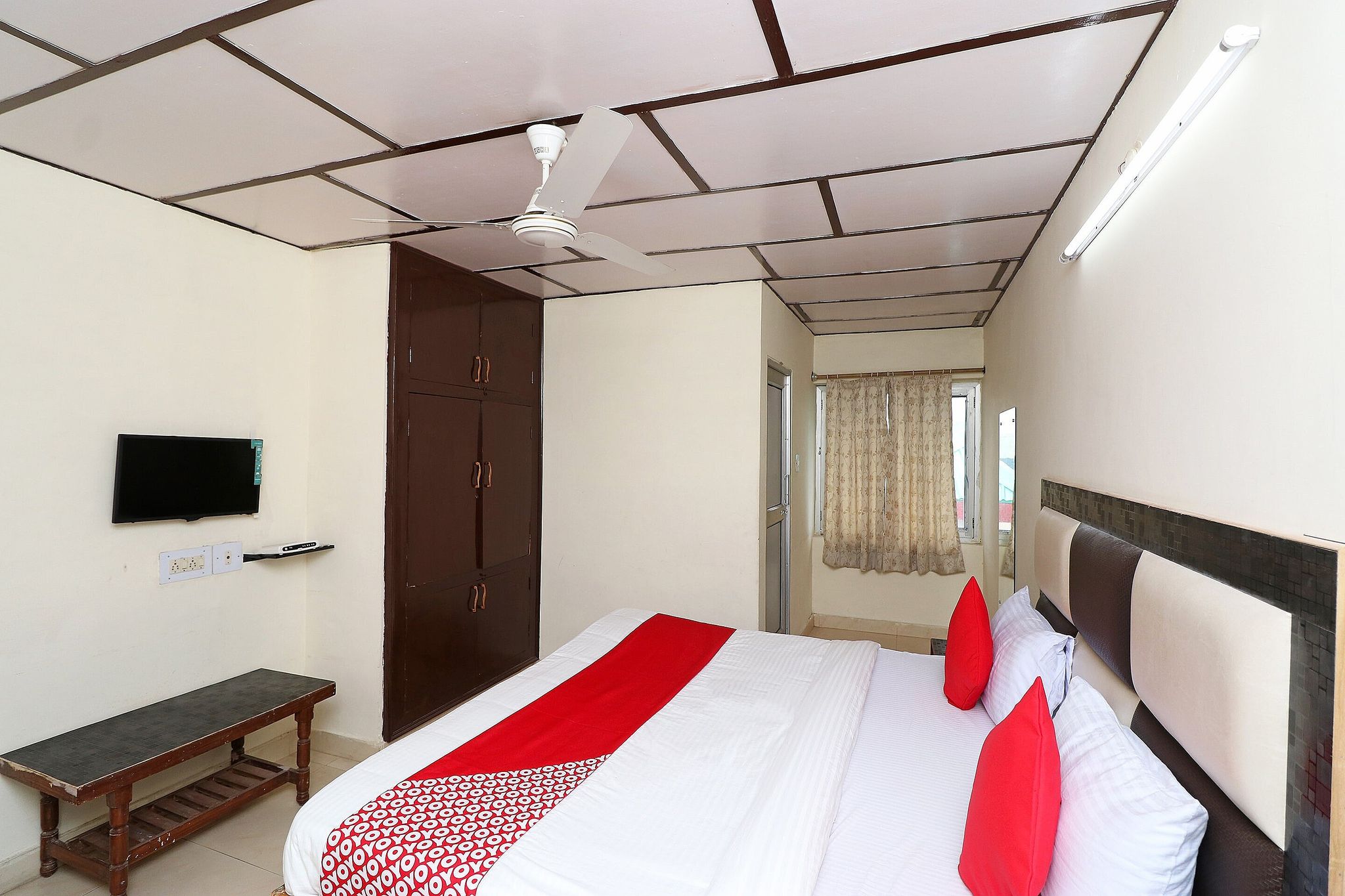 Hotel O Country Lodge Classic Room