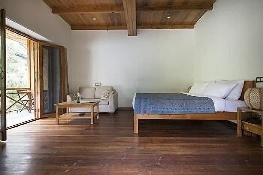 Zone Connect By The Park Manali Connect Room